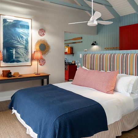 Coot Club Hotel Stanford Buitenkant foto